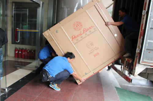 稻城钢琴贵重工艺品无忧运
